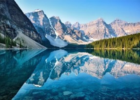 View of the mountains and the water at Moraine Lake, Canada.